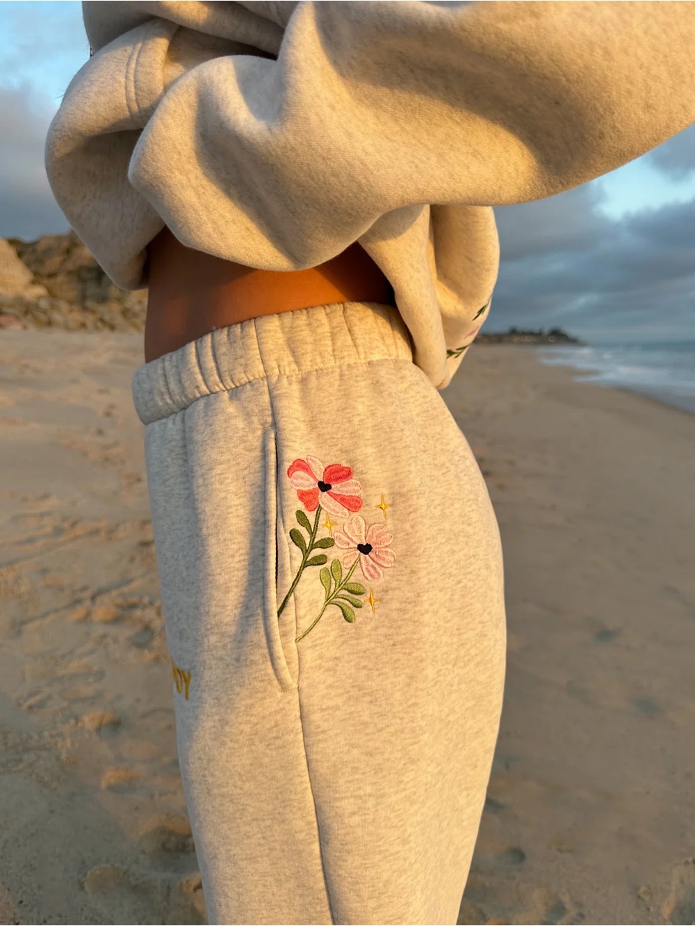 Dandy Worldwide Guide "Gift Giving" Sweatpants Heather Gray Size Small